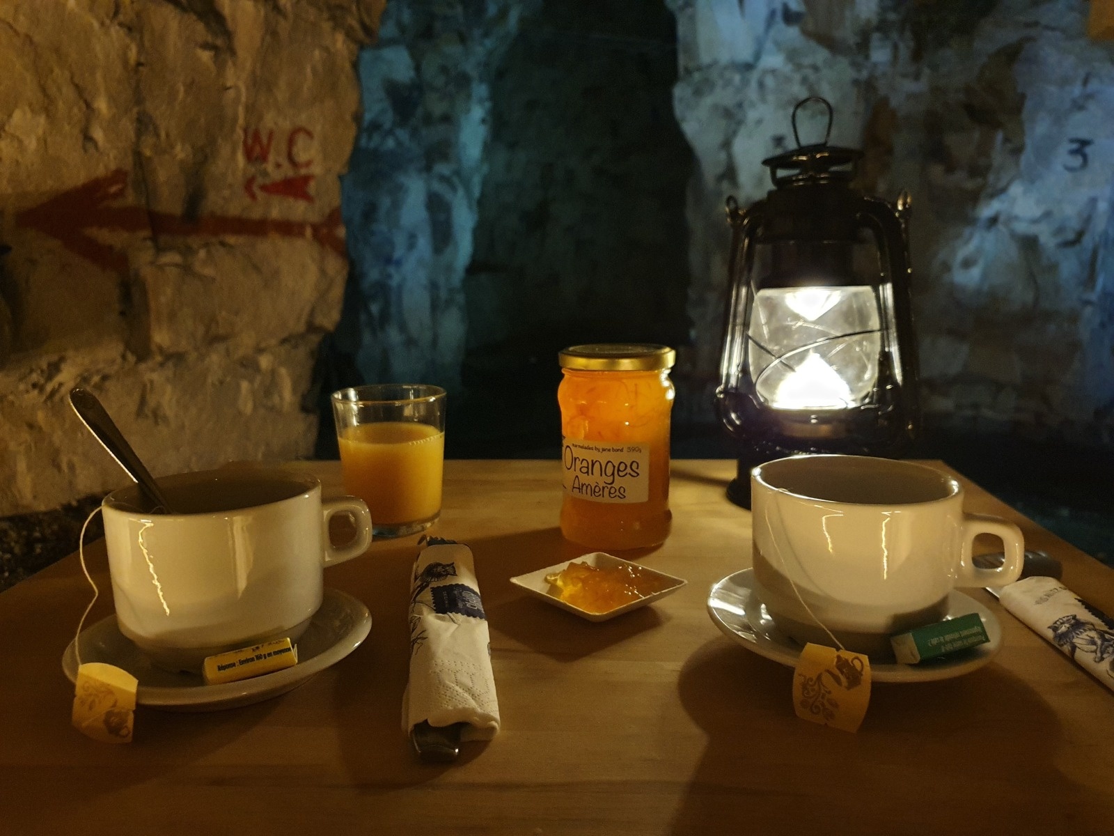 Underground Breakfast